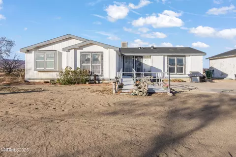 1200 Ebony Ave, Silver Springs, NV 89429