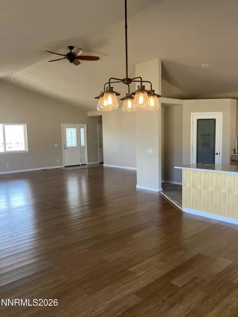 5 Pit Rd, Wellington, NV 89444
