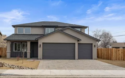 3592 Oakridge Dr, Sparks, NV 89436