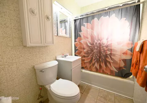 Bath - 110 Harrison St, Hawthorne, NV 89415 photo 1 of 1