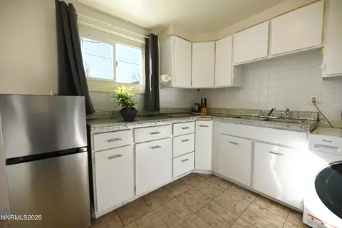 Kitchen - 110 Harrison St, Hawthorne, NV 89415 photo 2 of 5