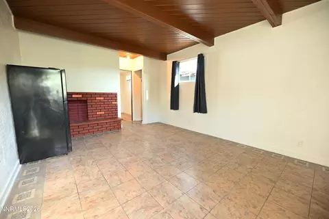 Living - 110 Harrison St, Hawthorne, NV 89415 photo 4 of 4