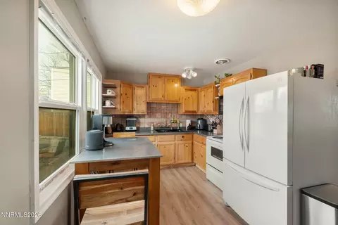Kitchen - 285 Bartlett St, Reno, NV 89512 photo 1 of 2