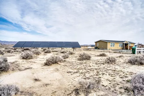 1120 E 5th St, Silver Springs, NV 89429
