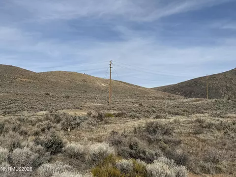3472 Arrowhead Dr, Carson City, NV 89706