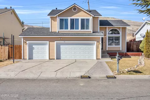 7275 Lindsey Ln, Sparks, NV 89436
