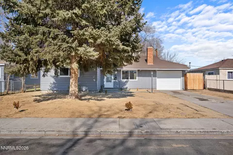 14 E Greenbrae Dr, Sparks, NV 89431