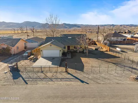 13 St Andrews Dr, Yerington, NV 89447