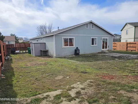 Exterior - 18213 Silverleaf Ct, Reno, NV 89508 photo 5 of 8