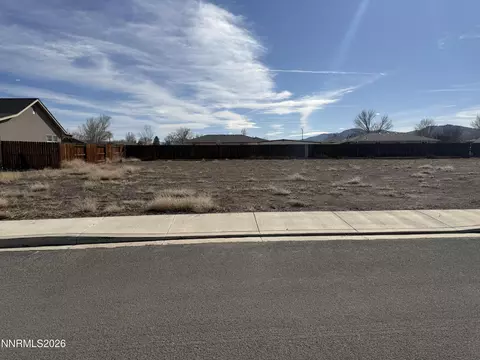 316 Copper Pointe Cir, Yerington, NV 89447