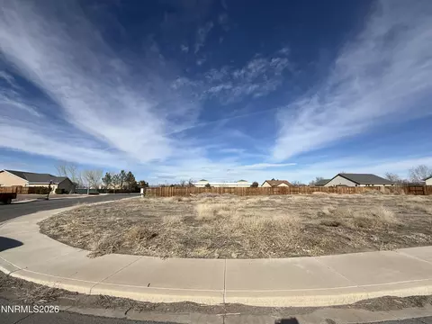 315 Copper Pointe Cir, Yerington, NV 89447