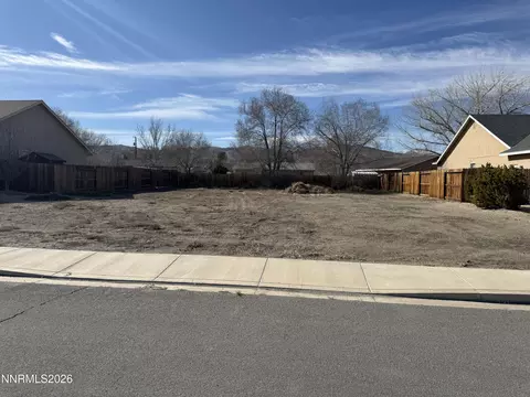 328 Copper Pointe Cir, Yerington, NV 89447