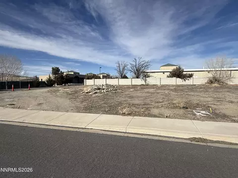 332 Copper Pointe Cir, Yerington, NV 89447