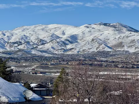 2070 La Fond Dr, Reno, NV 89509