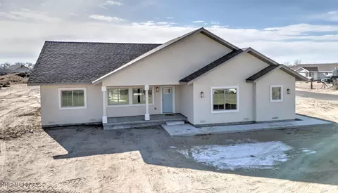 1150 Jungle Dr, Fallon, NV 89406