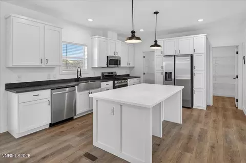 520 E 2nd Ave, Sun Valley, NV 89433 photo 12