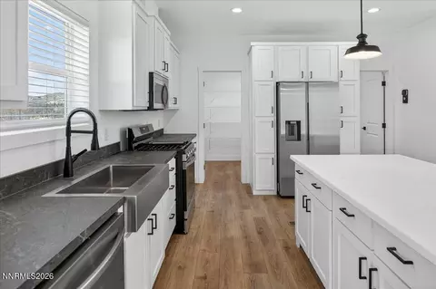 520 E 2nd Ave, Sun Valley, NV 89433 photo 13