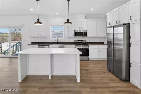 520 E 2nd Ave, Sun Valley, NV 89433 photo 11