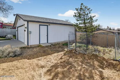 520 E 2nd Ave, Sun Valley, NV 89433 photo 46