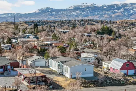 520 E 2nd Ave, Sun Valley, NV 89433
