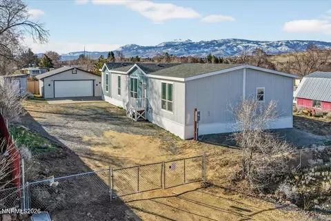 520 E 2nd Ave, Sun Valley, NV 89433 photo 2