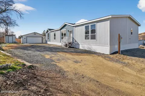 520 E 2nd Ave, Sun Valley, NV 89433 photo 3