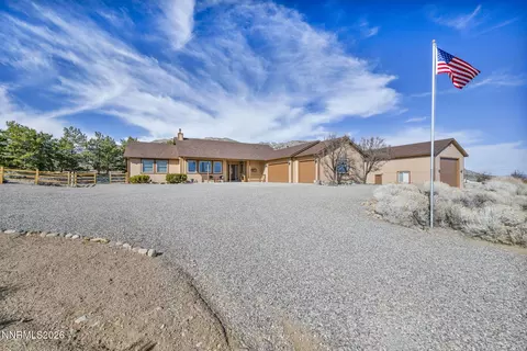 17 Colony Estates Dr, Wellington, NV 89444