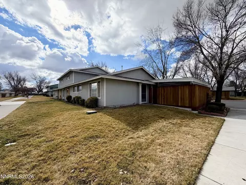960 Cherry Tree Dr #1, Sparks, NV 89434
