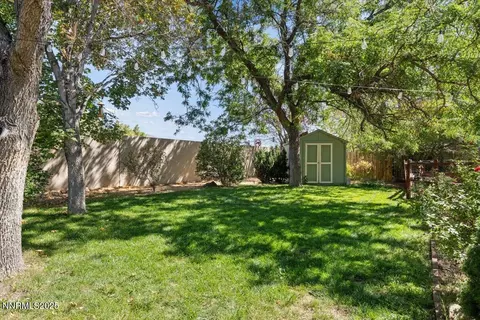 Exterior - 3040 Chavez Dr, Reno, NV 89502 photo 4 of 10