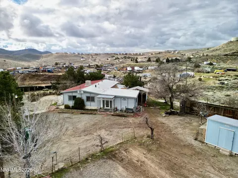 550 Quartz Ln, Sun Valley, NV 89433