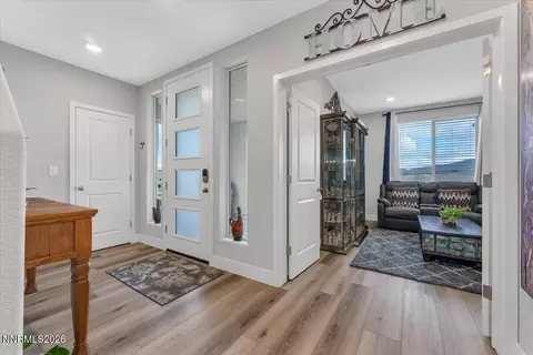 3176 Shimmer Ln, Reno, NV 89506