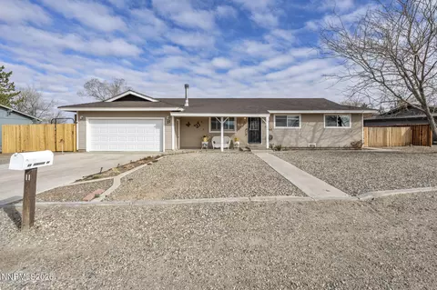 11 Penrose Dr, Yerington, NV 89447