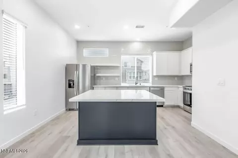 160 Rissone Ln #32, Reno, NV 89503