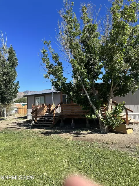 14 Boyd Ct, Round Mountain, NV 89045