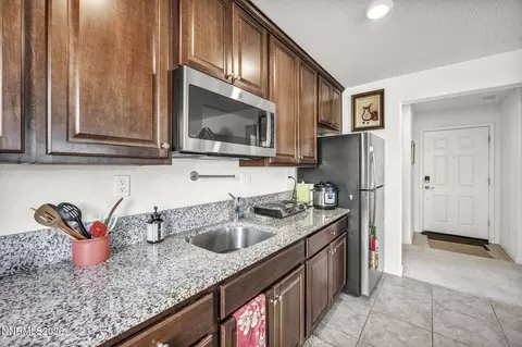 Kitchen - 369 Redwall Ct, Dayton, NV 89403 photo 4 of 5