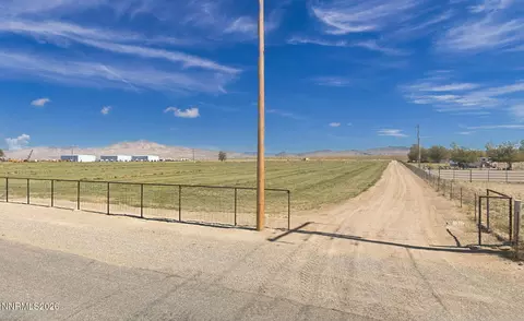 76 Hudson Aurora Rd, Smith Valley, NV 89430 photo 2