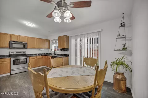 Dining - 18248 Silverleaf Ct, Reno, NV 89508 photo 4 of 4