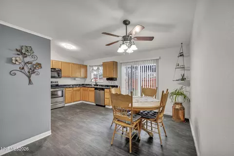 Dining - 18248 Silverleaf Ct, Reno, NV 89508 photo 1 of 4