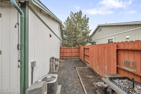 Exterior - 18248 Silverleaf Ct, Reno, NV 89508 photo 6 of 8