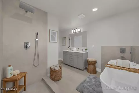 Bath - 1525 Bonanza Rd, Reno, NV 89521 photo 2 of 8