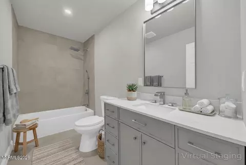 Bath - 1525 Bonanza Rd, Reno, NV 89521 photo 6 of 8