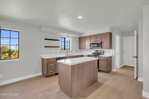 Kitchen - 1525 Bonanza Rd, Reno, NV 89521 photo 4 of 7