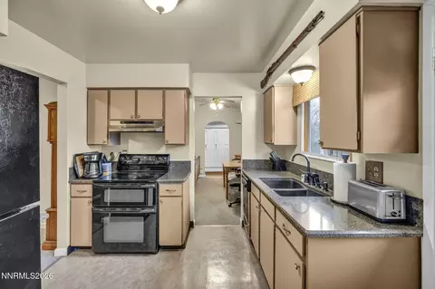 Kitchen - 8825 Artesian Way, Reno, NV 89506 photo 2 of 2