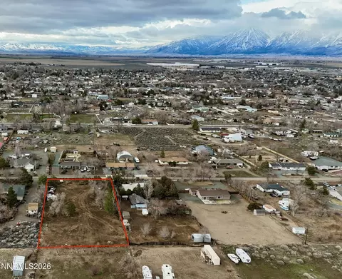 1372 Kim Pl, Minden, NV 89423