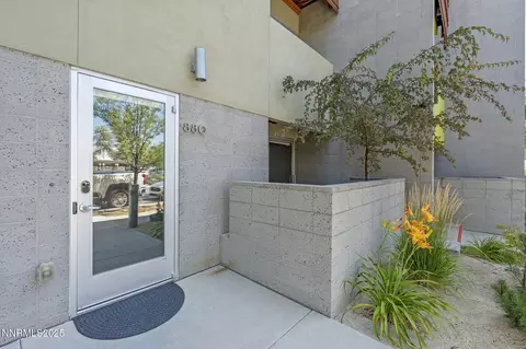880 S Center St, Reno, NV 89501