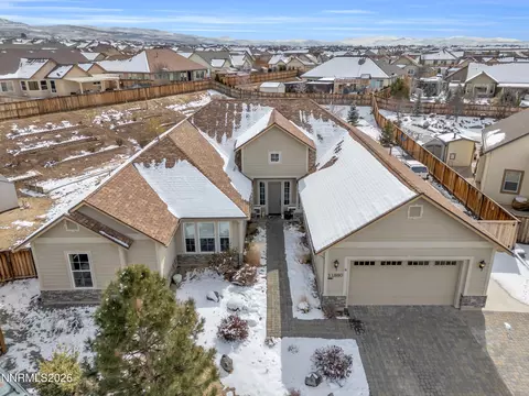 11880 Paradise Hills Ct, Sparks, NV 89441