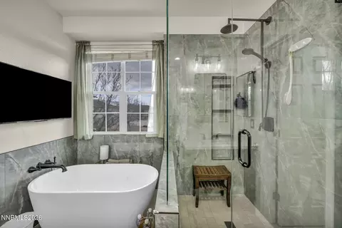 Bath - 11010 Colton Dr, Reno, NV 89521 photo 1 of 4