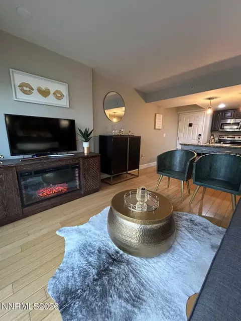 450 N Arlington Ave #402, Reno, NV 89503