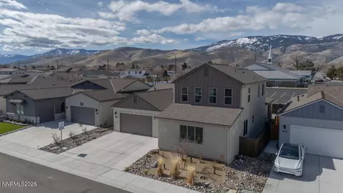 368 Porter Peak Dr, Carson City, NV 89701