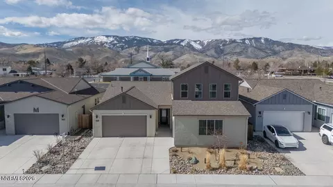 368 Porter Peak Dr, Carson City, NV 89701